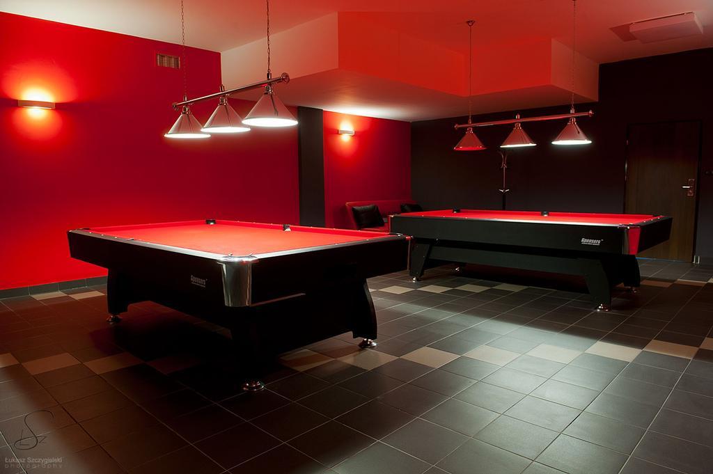 Hotel Grafit Kostomloty Pierwsze ภายนอก รูปภาพ
