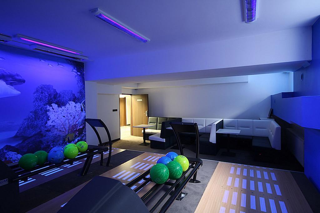 Hotel Grafit Kostomloty Pierwsze ภายนอก รูปภาพ